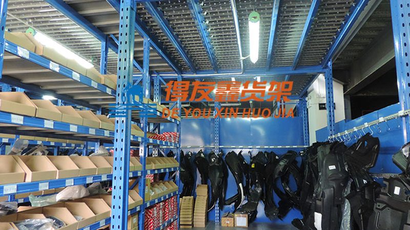 小型挖掘机履带底盘配件：尺寸规格揭秘与选购要点